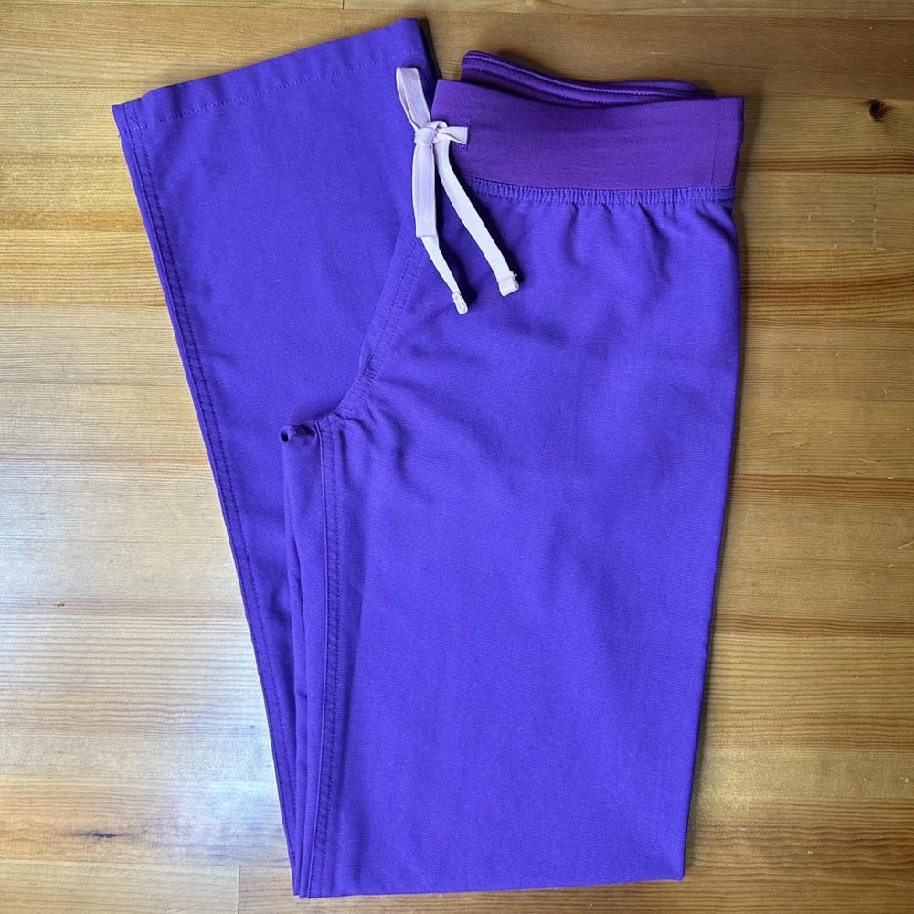 🎈SOLD🎈FIGS Ultra Violet Livingston Scrub Pants XXS